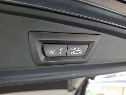 Used 2017 BMW 535i Gran Turismo xDrive image 28