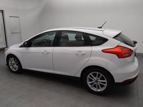 Used 2018 Ford Focus SE FWD image 3