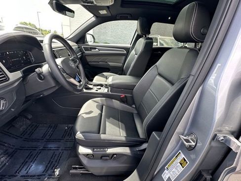Used 2023 Volkswagen Atlas Cross Sport SEL AWD/4WD image 25