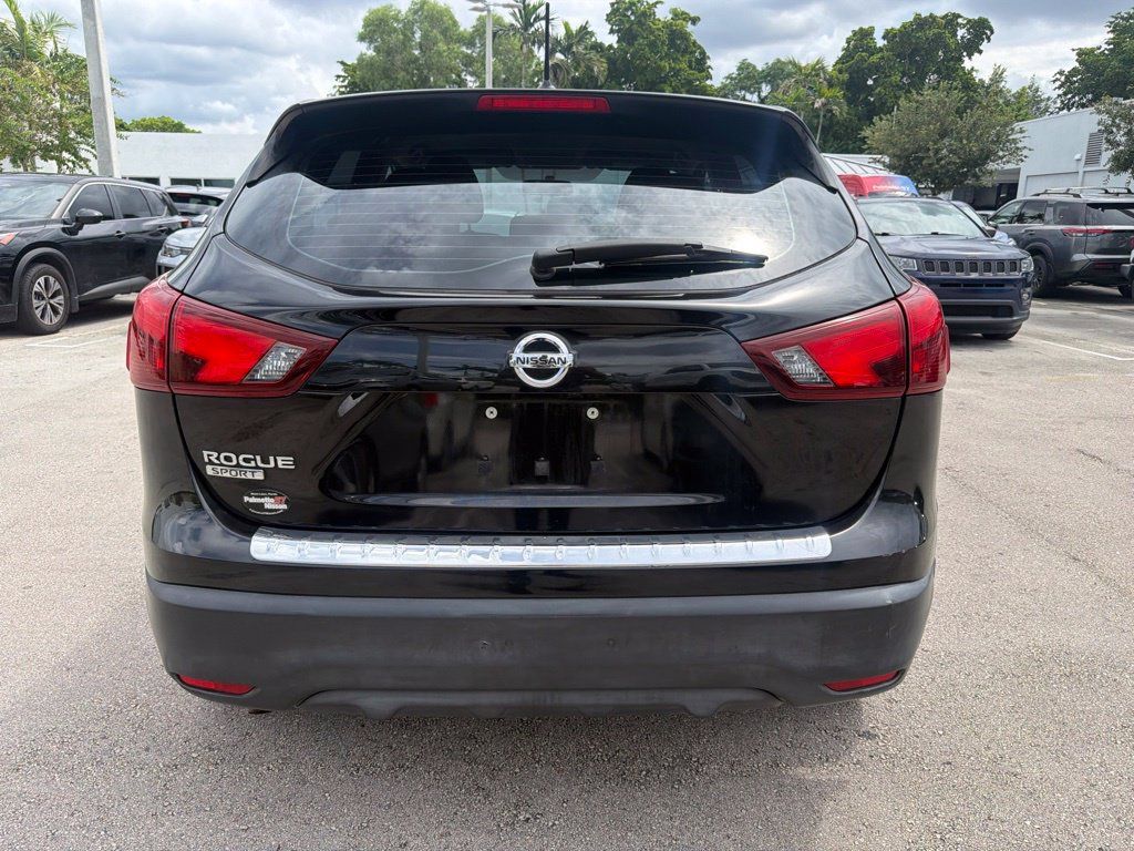 Used 2017 Nissan Rogue Sport S w/ S Appearance Package FWD image 5