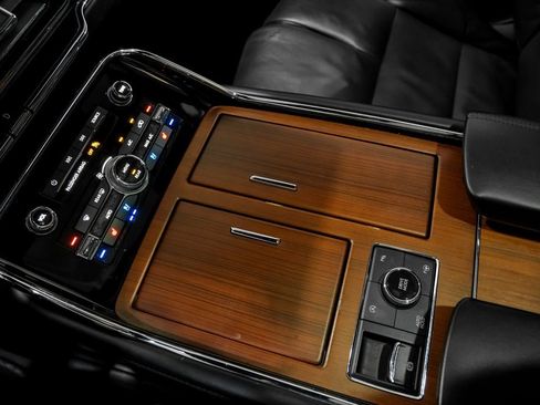 Used 2021 Lincoln Navigator Reserve image 25