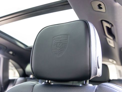 New 2026 Porsche Macan AWD/4WD image 31