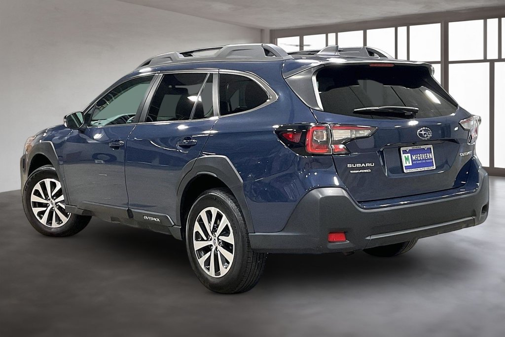 Used 2024 Subaru Outback Premium AWD/4WD image 4