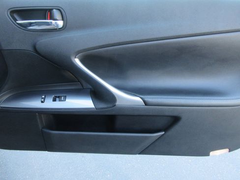 Used 2013 Lexus IS 250C image 23