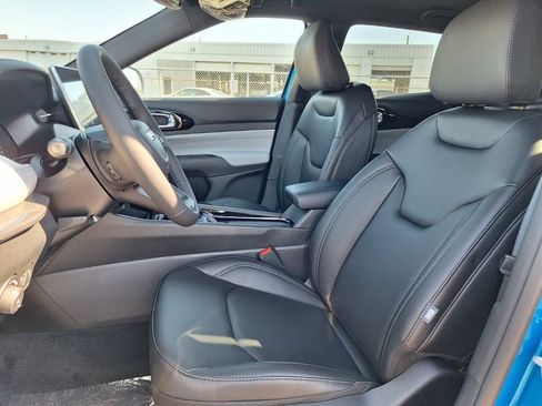 New 2026 Jeep Compass Limited image 13