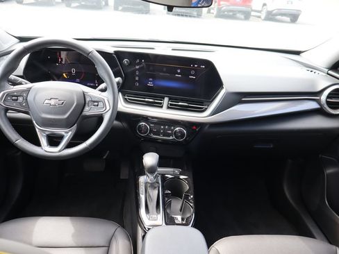 Used 2024 Chevrolet Trax ACTIV w/ Driver Confidence Package FWD image 17