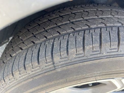 Used 2018 Honda CR-V EX image 5