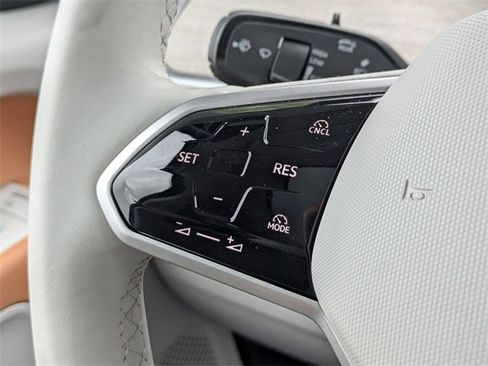 New 2025 Volkswagen ID. Buzz Pro S Plus image 27