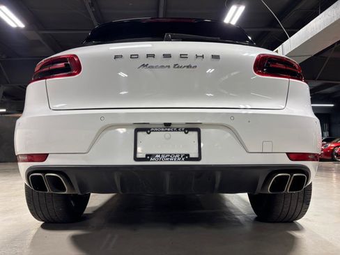 Used 2017 Porsche Macan Turbo image 18