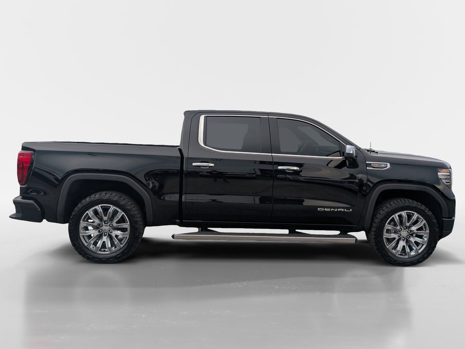 Used 2026 GMC Sierra 1500 Denali AWD/4WD image 3