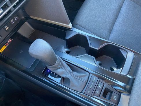 Used 2025 Toyota Camry LE image 41