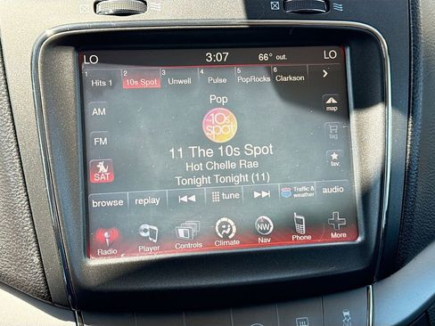 Used 2015 Dodge Journey Crossroad w/ Flexible Seating Group FWD image 17