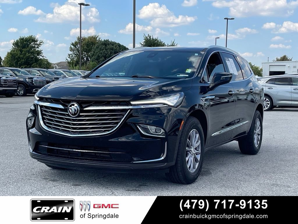 Used 2024 Buick Enclave Essence FWD image 3