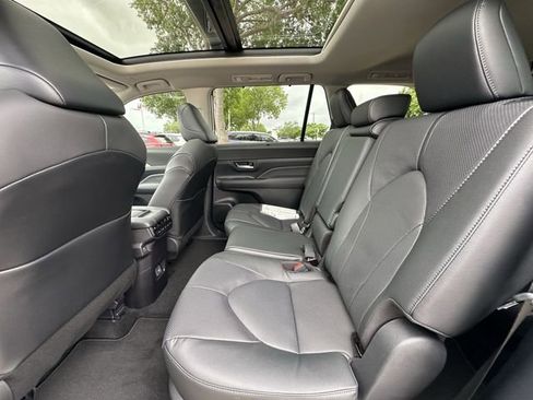 New 2026 Toyota Grand Highlander FWD image 24