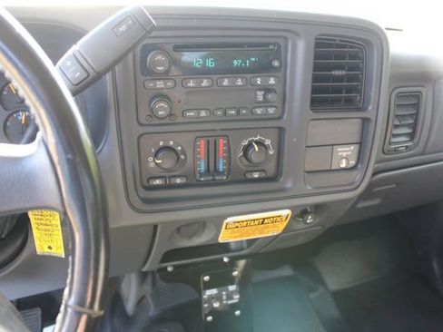 Used 2007 Chevrolet Silverado 2500 LT w/ Heavy-Duty Power Package image 18