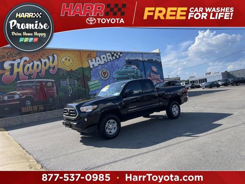 Used 2023 Toyota Tacoma SR5 RWD image 1