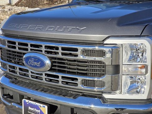 Used 2024 Ford F250 XLT image 4