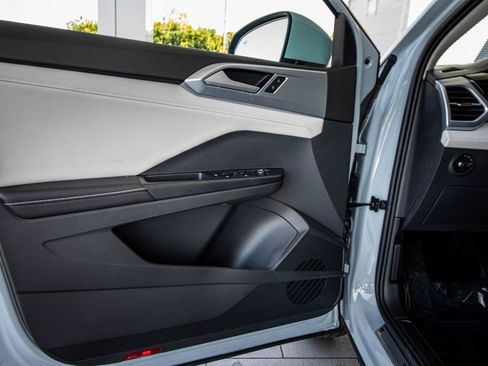 New 2026 Volkswagen Taos SE AWD/4WD image 22