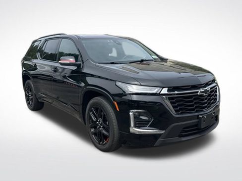 Used 2023 Chevrolet Traverse Premier w/ Redline Edition AWD/4WD image 8