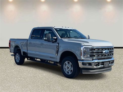 New 2026 Ford F250 XLT w/ XLT Premium Package image 3
