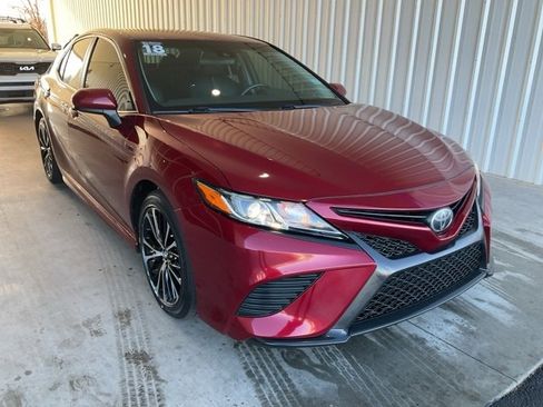 Used 2018 Toyota Camry L image 25