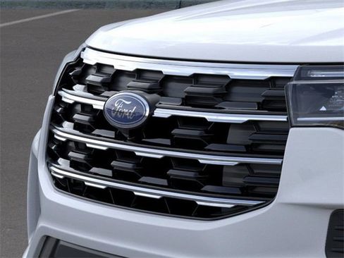 New 2026 Ford Explorer Active image 17
