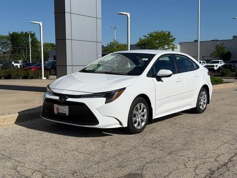 Used 2025 Toyota Corolla LE FWD image 7