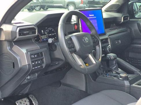 Used 2024 Toyota Tacoma TRD Sport w/ TRD Sport Upgrade Package image 9