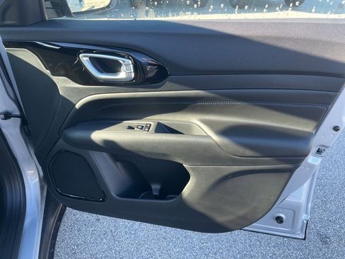 New 2026 Jeep Compass Limited image 10