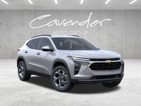 New 2026 Chevrolet Trax LT w/ Driver Confidence Package FWD image 7
