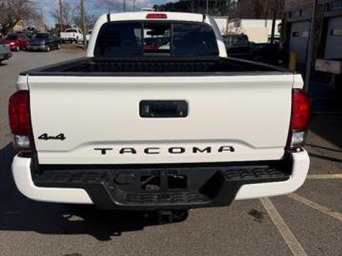 Used 2021 Toyota Tacoma SR5 image 5