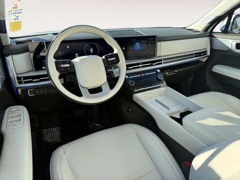 Used 2025 Hyundai Santa Fe Calligraphy image 15