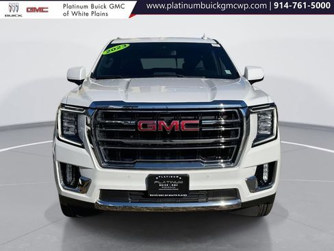 Used 2023 GMC Yukon SLT w/ SLT Luxury Package image 2