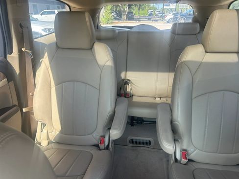 Used 2011 Buick Enclave CXL FWD image 11