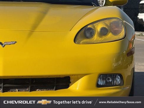 Used 2008 Chevrolet Corvette Coupe w/ Preferred Equipment Group RWD image 4