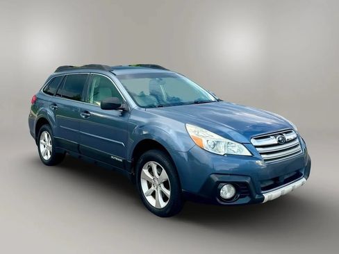 Used 2013 Subaru Outback 2.5i Limited w/ Moonroof Pkg AWD/4WD image 5