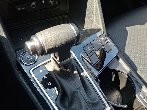 Used 2024 Kia Sportage EX image 32