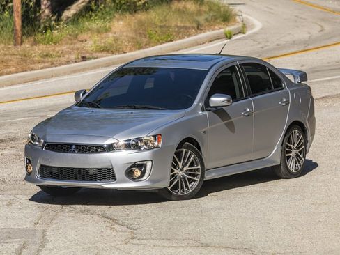 Used 2017 Mitsubishi Lancer ES image 1
