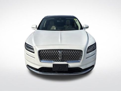 Used 2022 Lincoln Nautilus Reserve w/ Equipment Group 201A AWD/4WD image 2