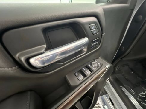 Used 2022 GMC Sierra 1500 SLT w/ SLT Premium Plus Package AWD/4WD image 23