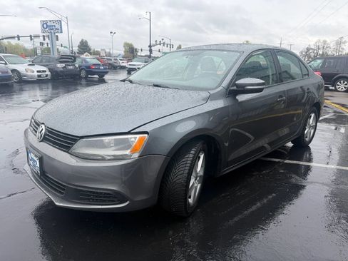 Used 2011 Volkswagen Jetta TDI image 7