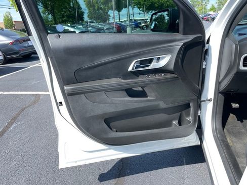 Used 2017 Chevrolet Equinox LS AWD/4WD image 22