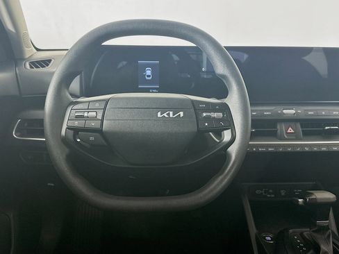Used 2025 Kia K4 FWD image 18