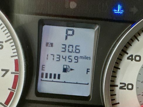 Used 2014 Subaru Impreza 2.0i Premium w/ All-Weather Package w/CVT image 18