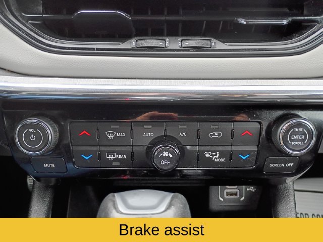 Used 2023 Jeep Compass Limited w/ Sun and Sound Group AWD/4WD image 17
