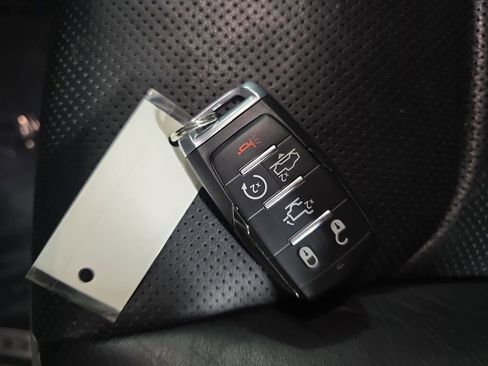 Used 2020 RAM 1500 Limited image 37