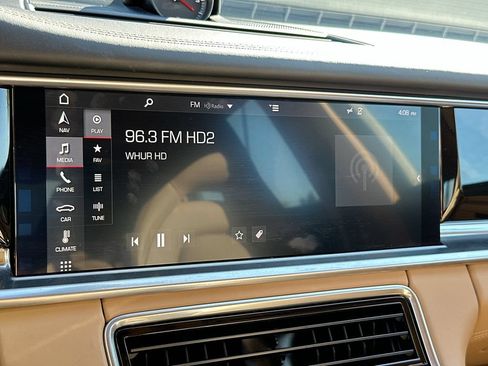 Used 2018 Porsche Panamera 4 AWD/4WD image 15