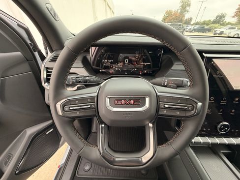 New 2026 GMC Acadia AT4 w/ Luxury Package image 23