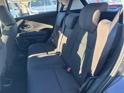 Used 2017 Honda HR-V LX image 33