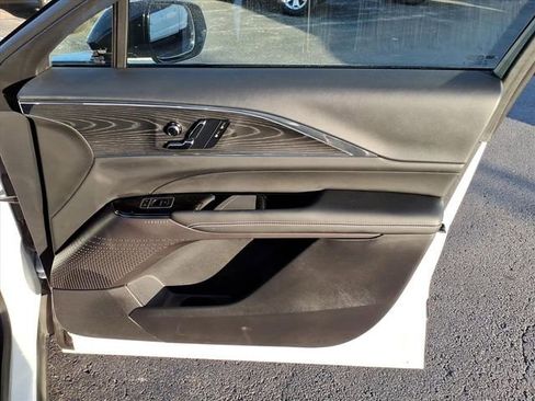 Certified 2024 Cadillac Lyriq Luxury image 24